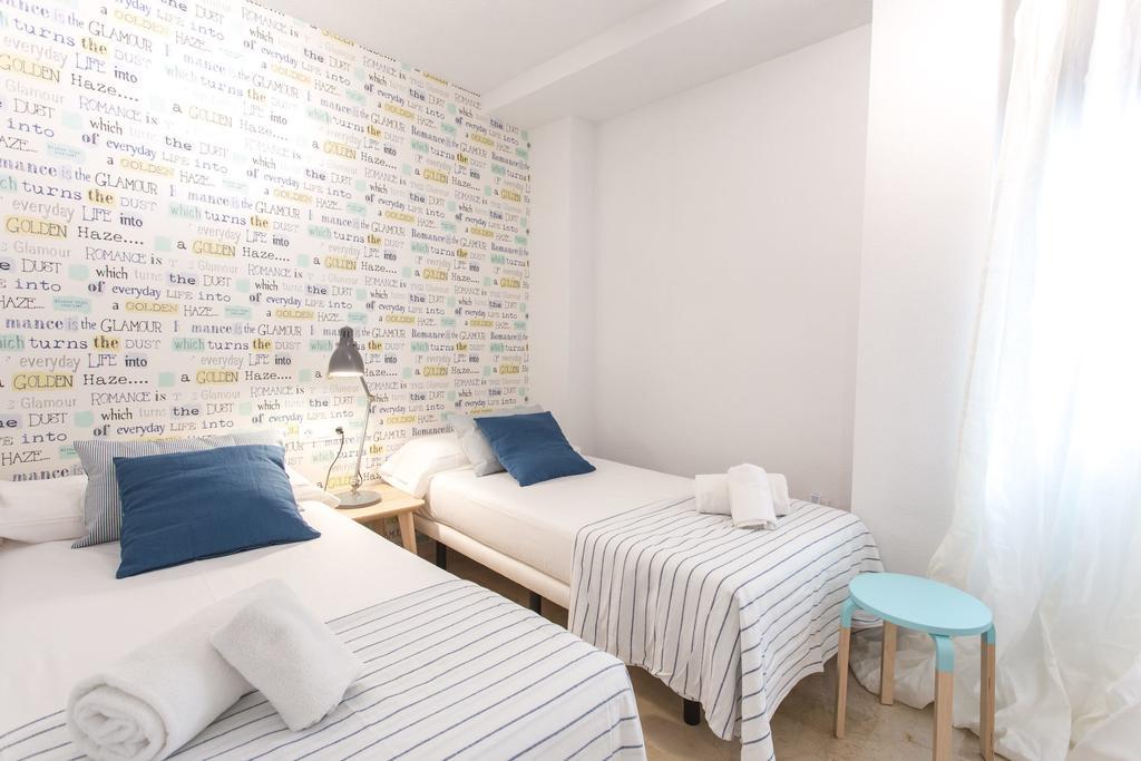 The Lucky Flats - Pintor Sorolla Appartement Alicante Buitenkant foto